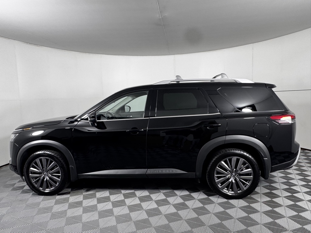 2023 Nissan Pathfinder SL photo 15