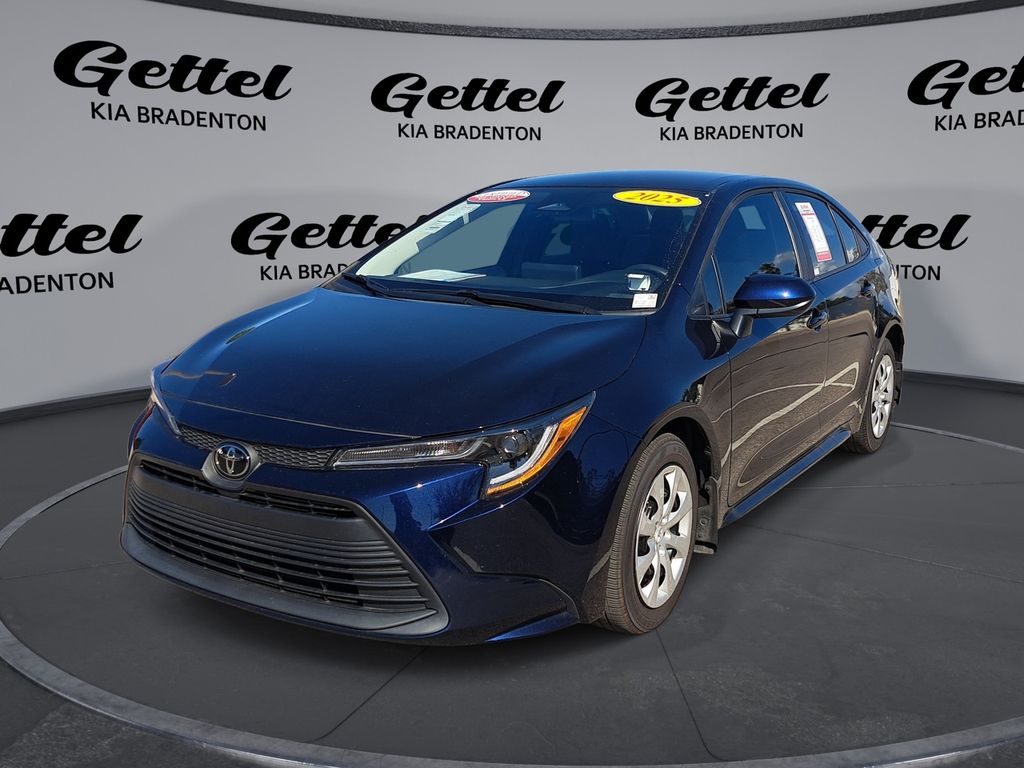 2025 Toyota Corolla LE
