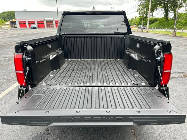 2025 Toyota Tacoma SR5 4x4 Double Cab photo 23