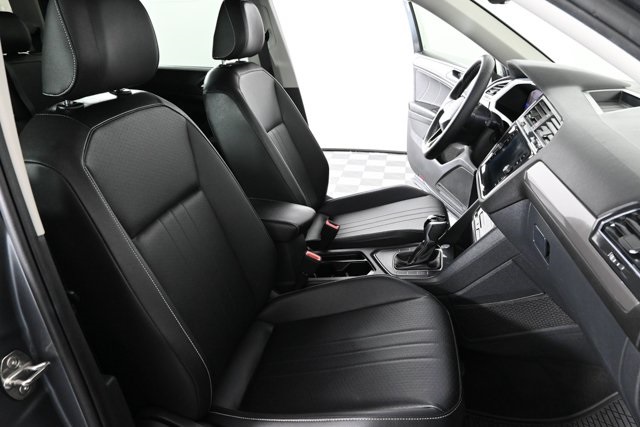 2023 Volkswagen Tiguan SE photo 10