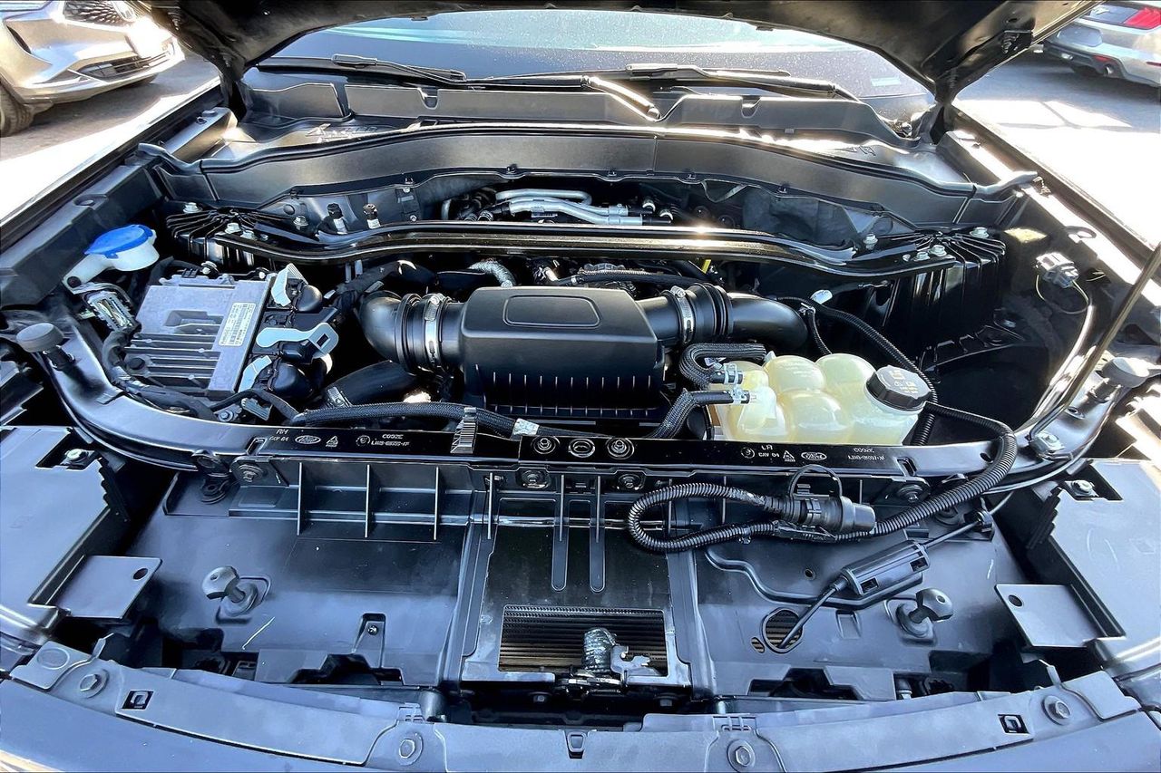 2020 Ford Explorer ST photo 23