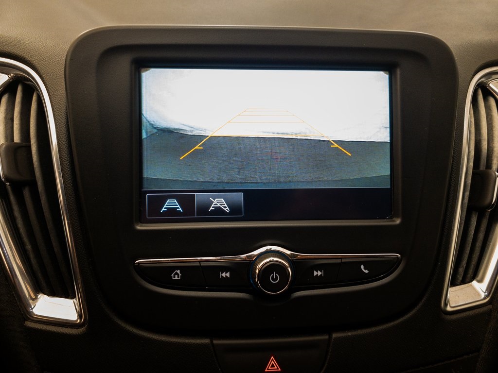 2017 Chevrolet Malibu 1LT photo 17
