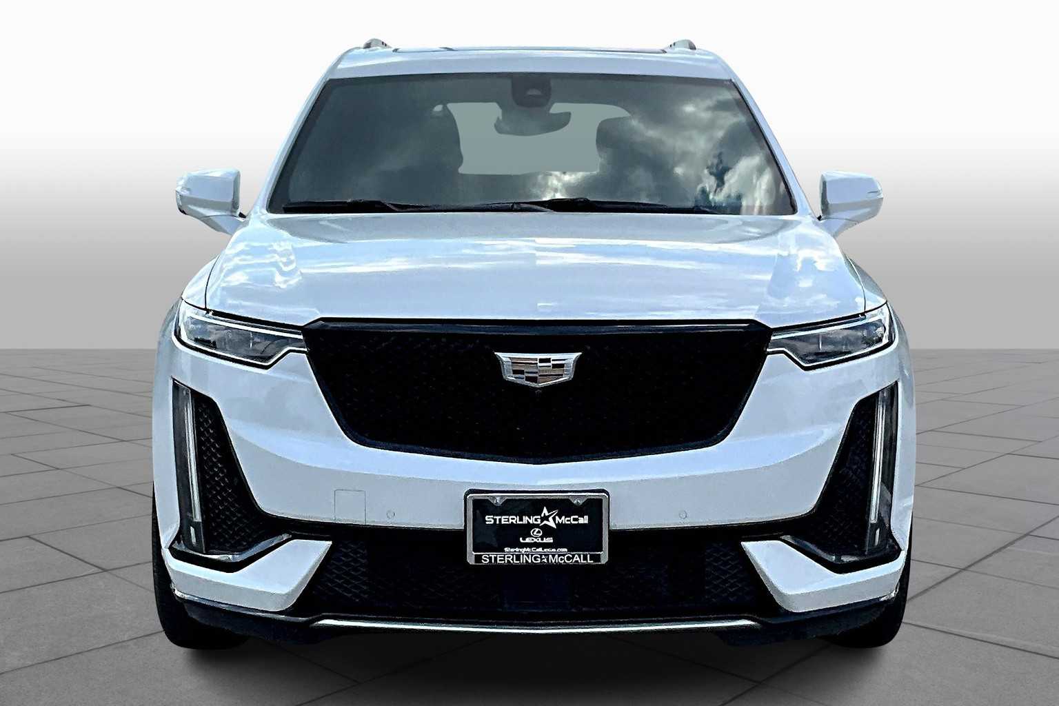 2021 Cadillac XT6 Sport photo 3