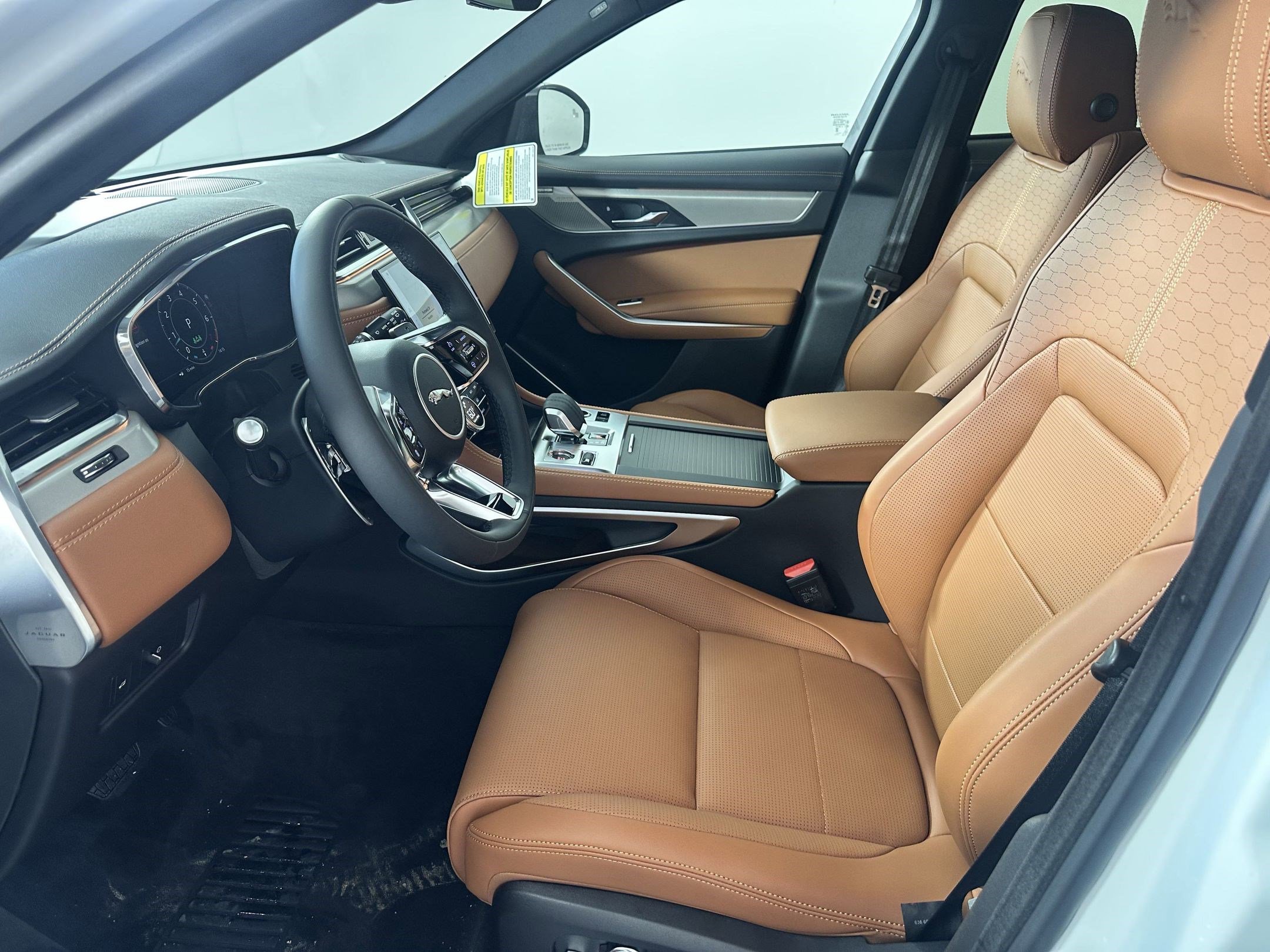 2026 Jaguar F-PACE P250 R-Dynamic S photo 4