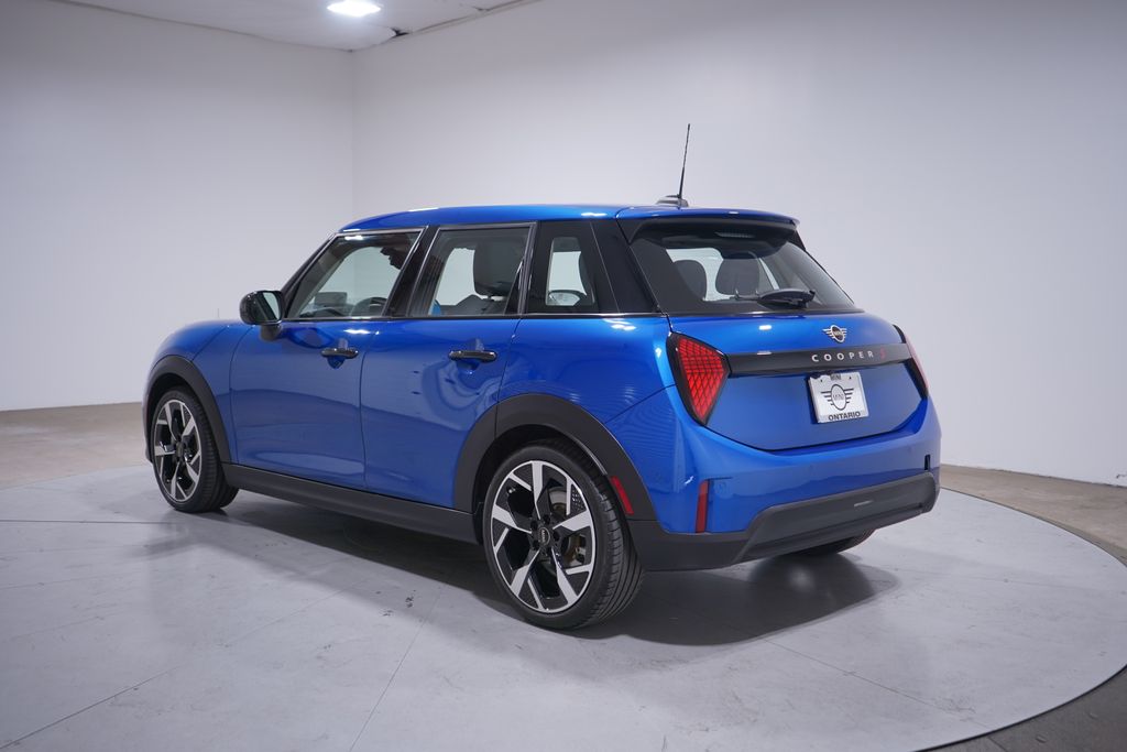 2025 Mini Cooper Signature photo 3