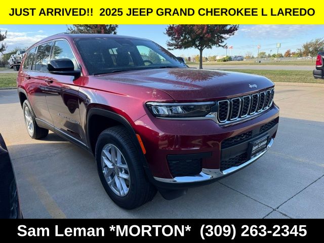 2025 Jeep Grand Cherokee L Laredo's photo