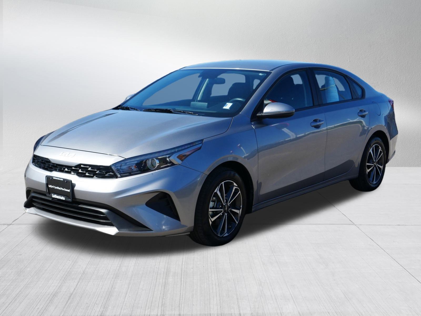 2024 Kia Forte LXS photo 3
