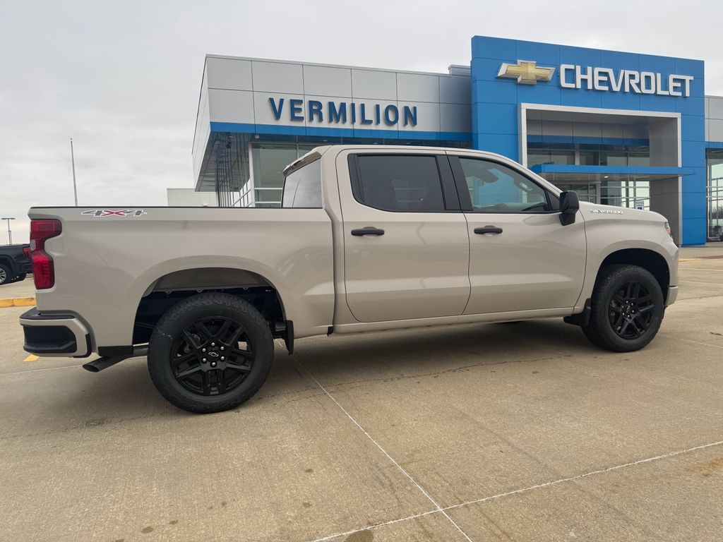 2026 Chevrolet Silverado Custom's photo