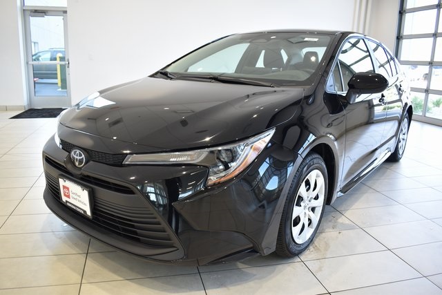 2024 Toyota Corolla LE photo 4