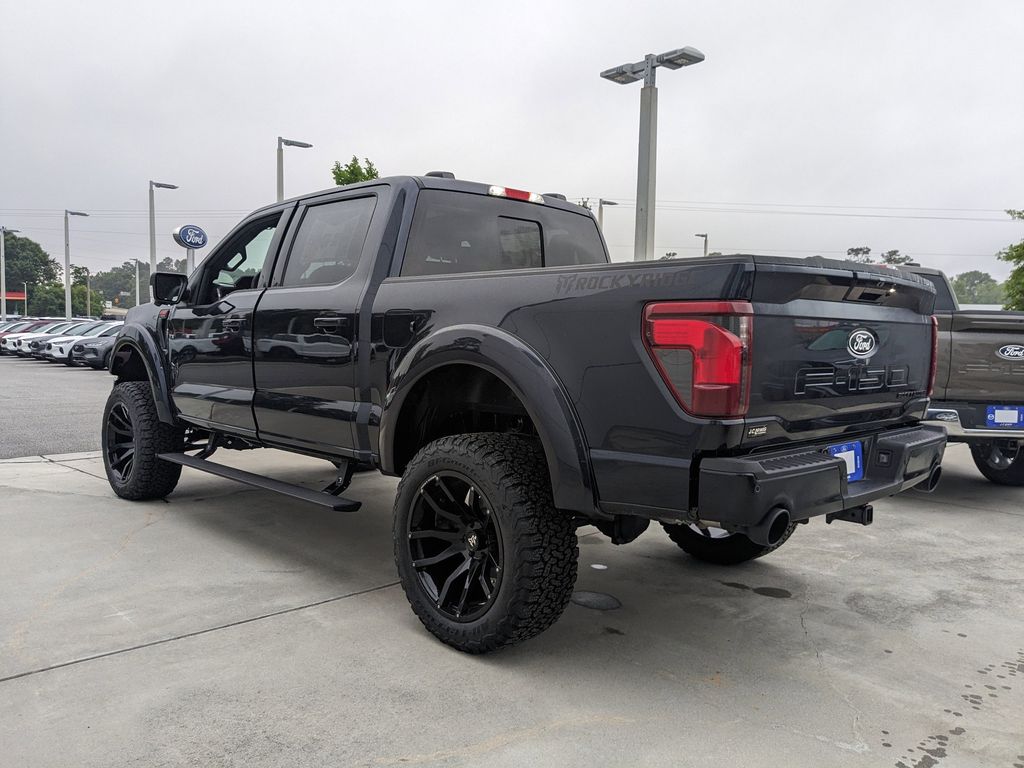 2025 Ford F-150 XLT photo 5