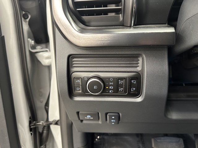 2026 Ford F-350 Lariat photo 37