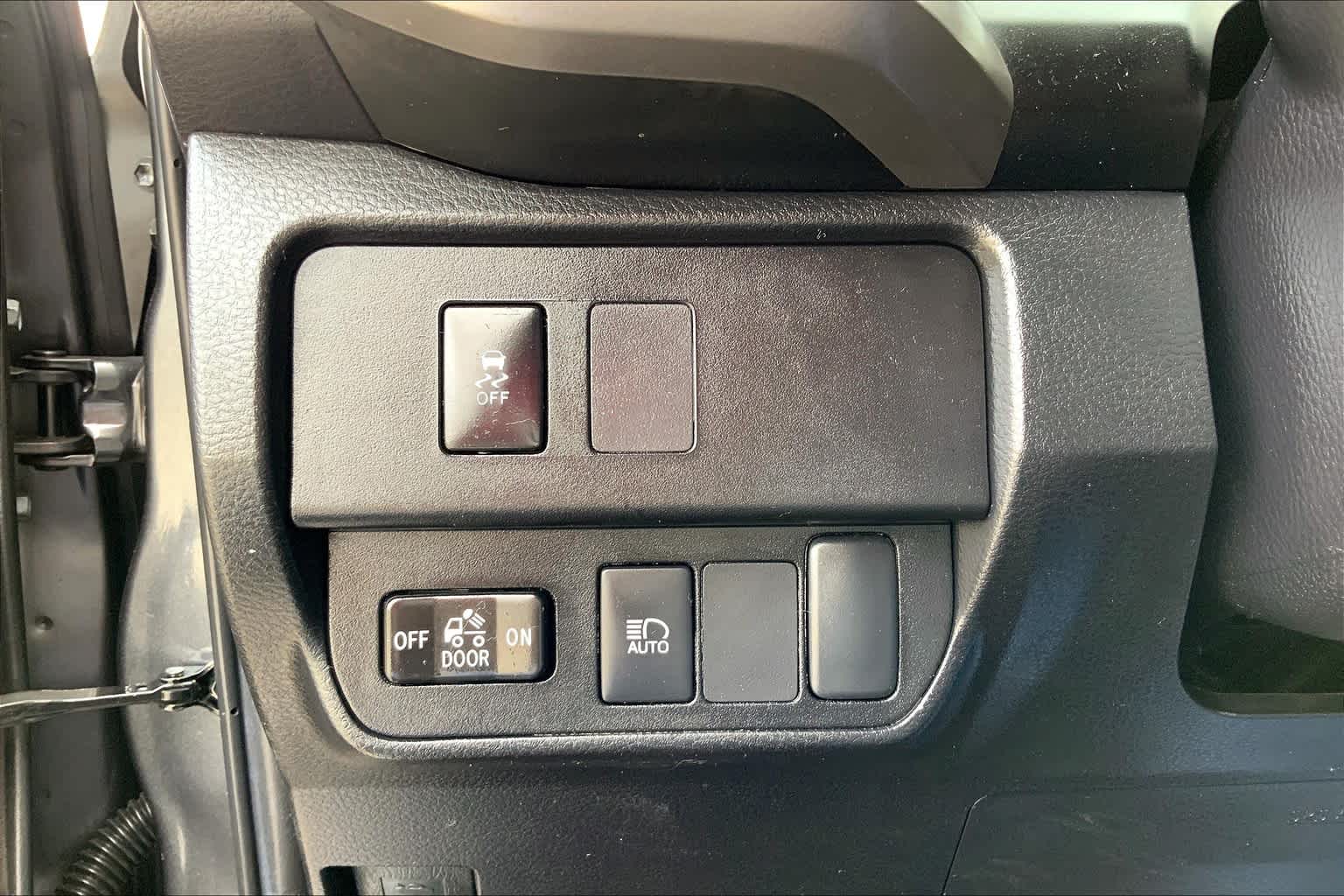 2023 Toyota Tacoma SR5 photo 59
