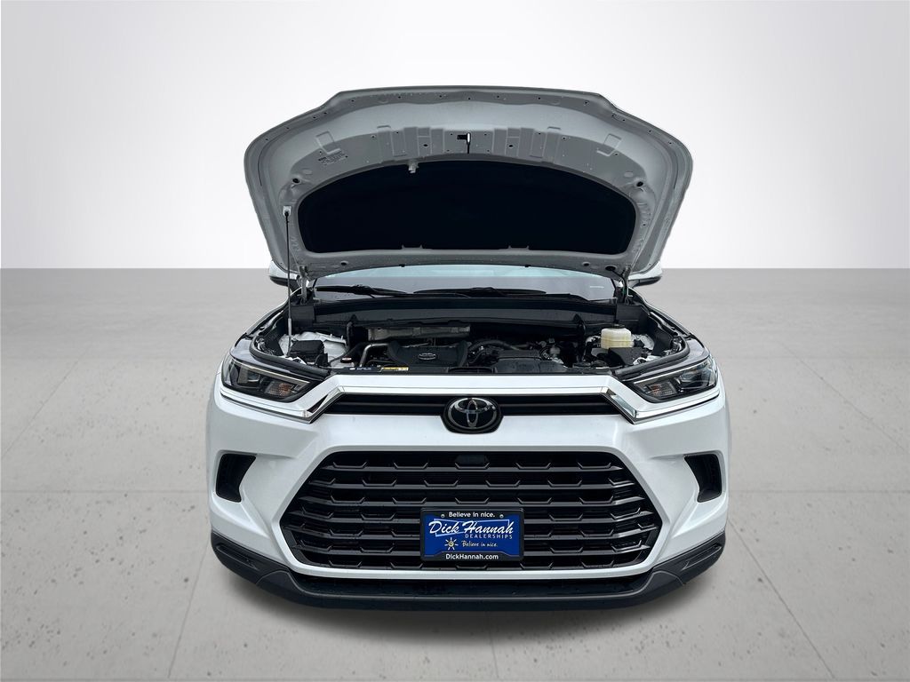 2024 Toyota Grand Highlander Limited photo 3
