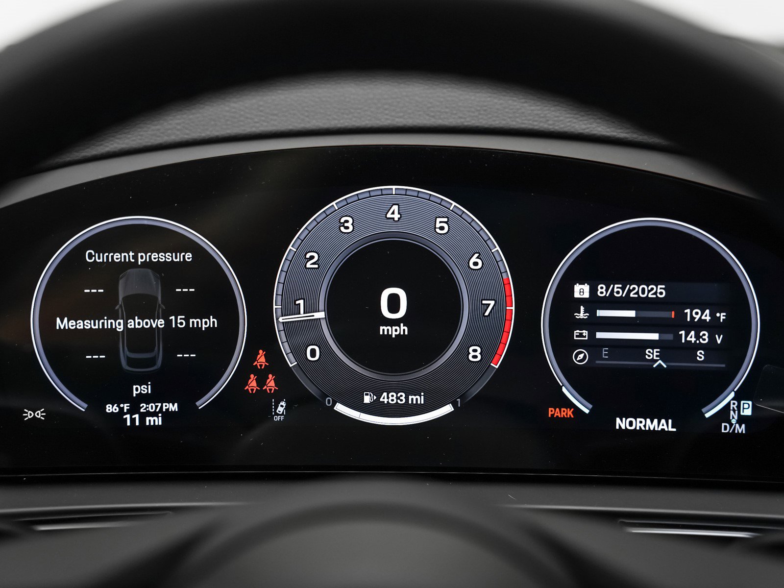2025 Porsche Cayenne Coupe photo 18