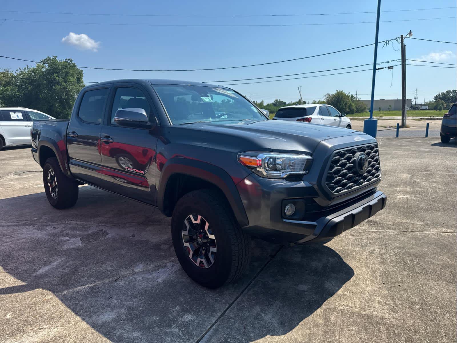 2023 Toyota Tacoma TRD photo 6