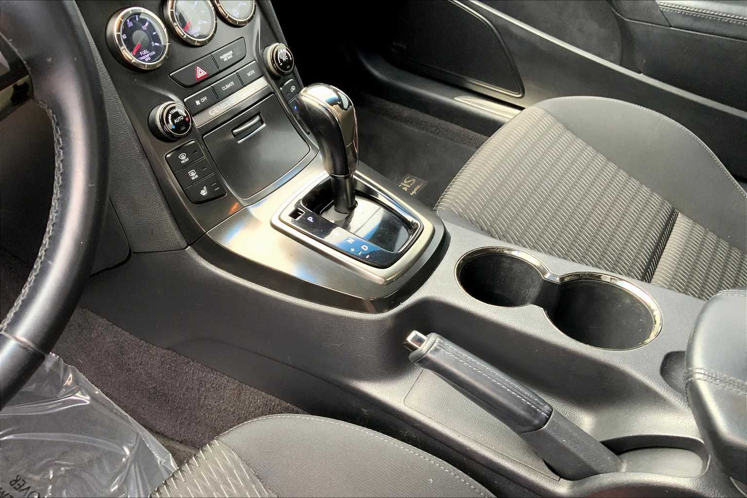 2014 Hyundai Genesis 3.8 photo 15