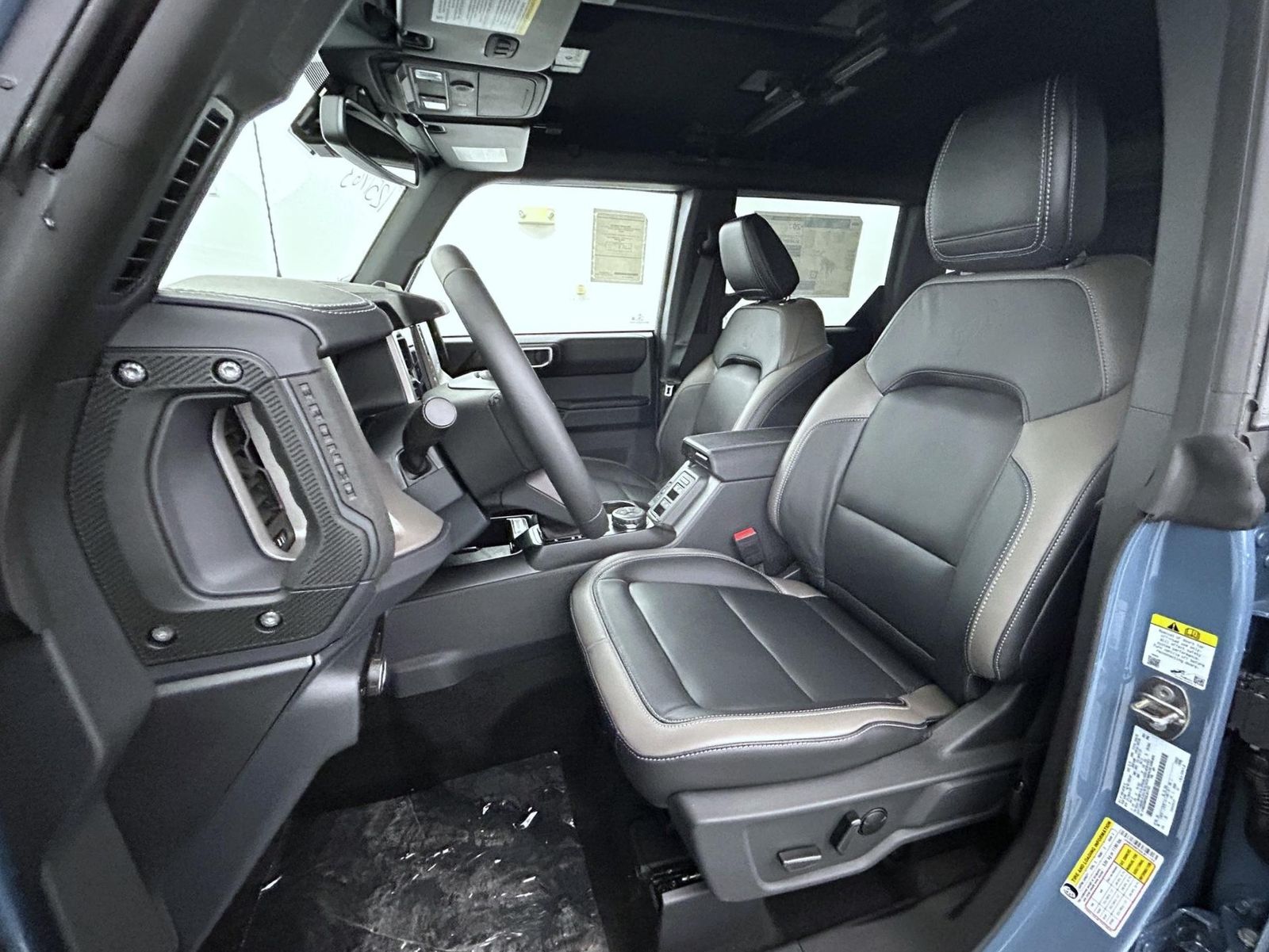 2025 Ford Bronco Outer Banks photo 10