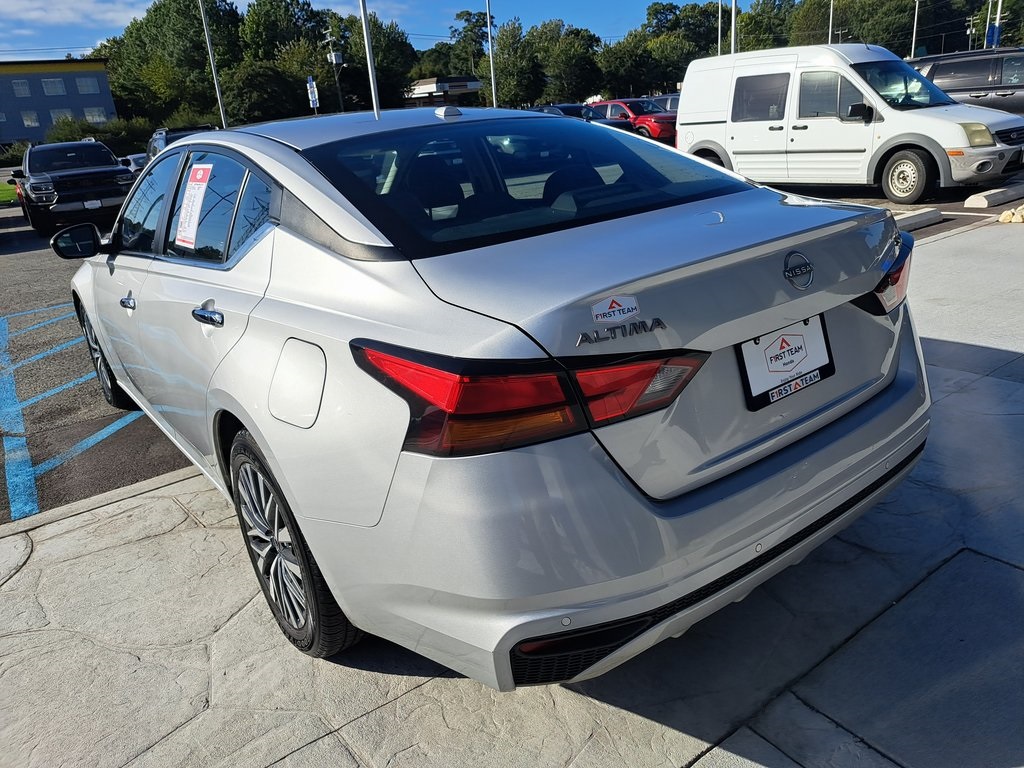 2023 Nissan Altima 2.5 SV photo 5