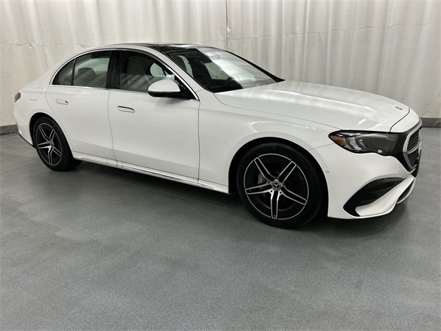2025 Mercedes-Benz E-Class E350's photo
