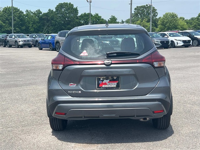 2025 Nissan Kicks Play S photo 4