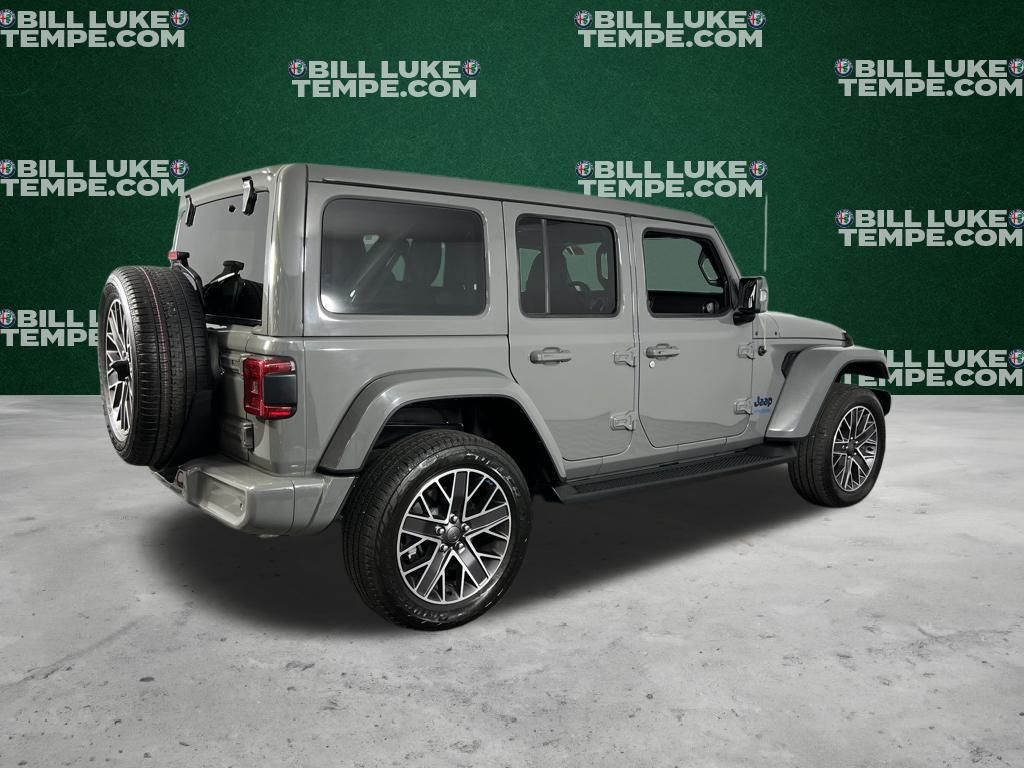 2022 Jeep Wrangler Unlimited Sahara High Altitude 4xe photo 4