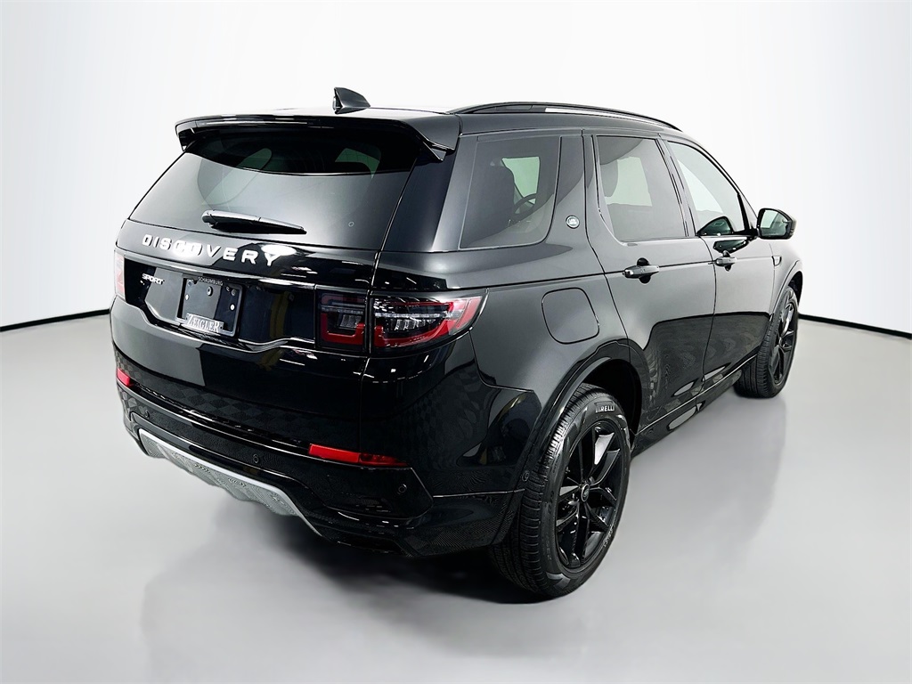 2025 Land Rover Discovery Sport S photo 2