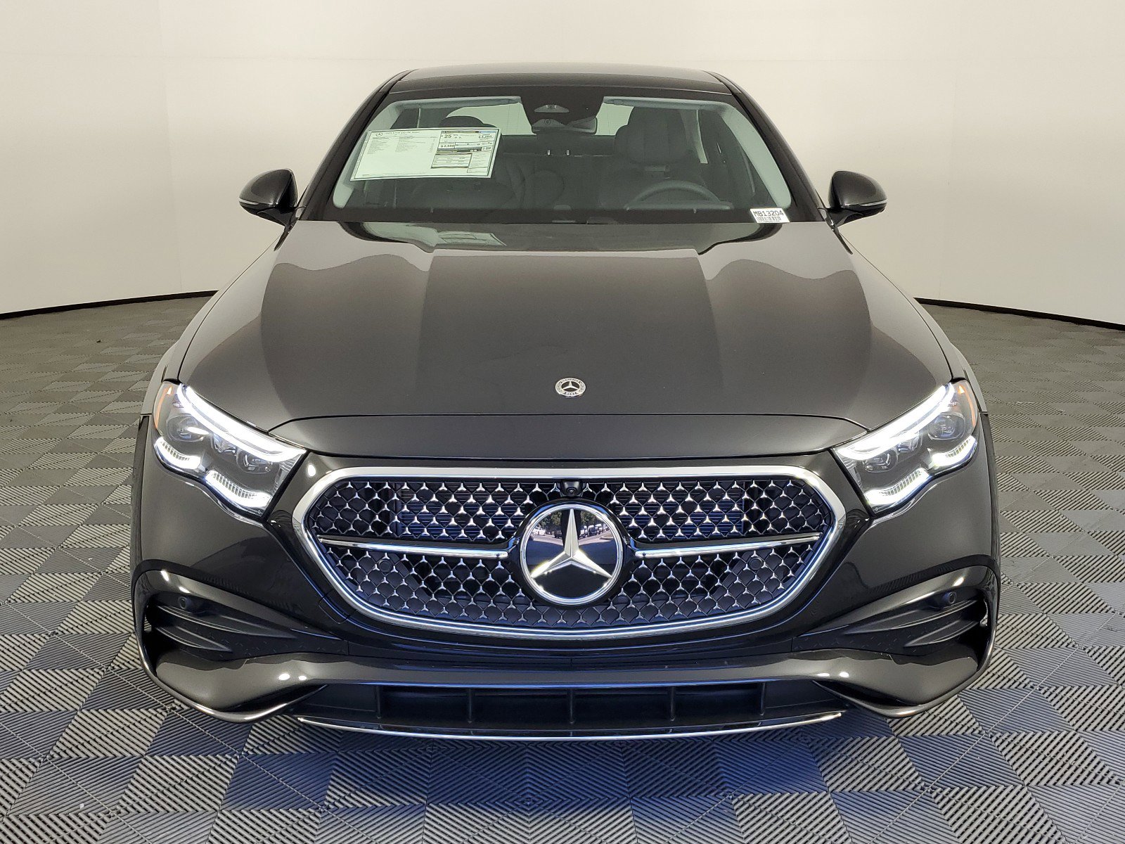 2025 Mercedes Benz E 450 4MATIC photo 4