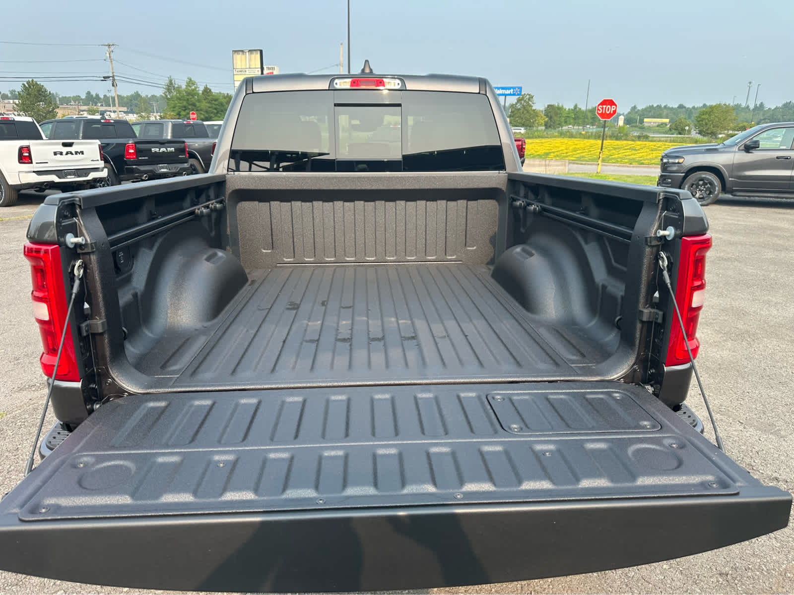 2026 Ram 1500 Laramie photo 9
