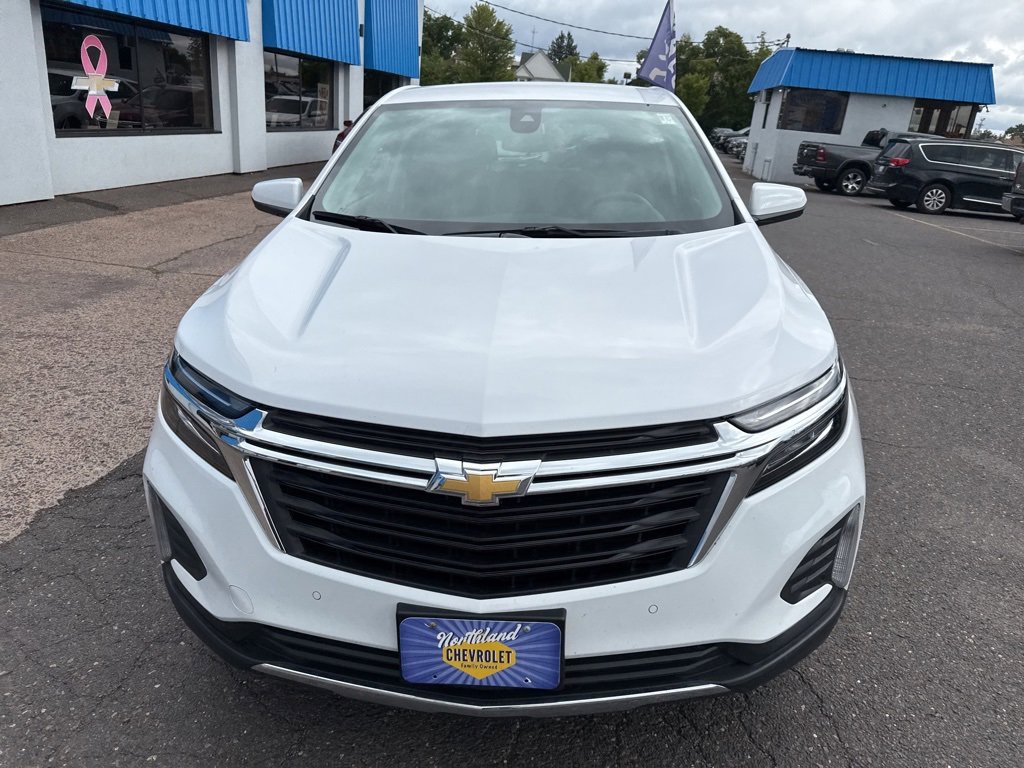 2024 Chevrolet Equinox LT photo 3
