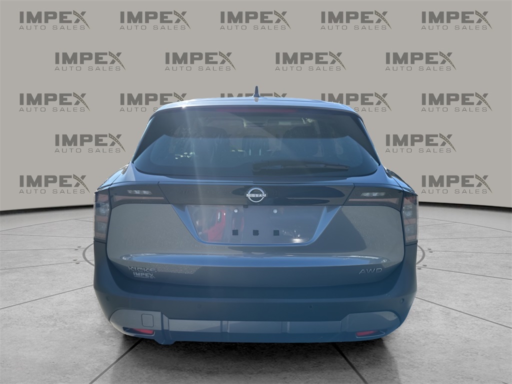 2025 Nissan Kicks S photo 4