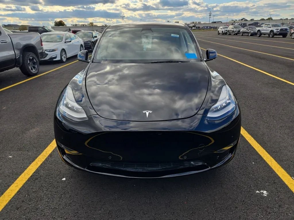 Used 2022 Tesla Model Y Long Range with VIN 7SAYGDEE1NA015786 for sale in Bedford, OH