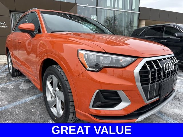 2020 Audi Q3 Premium's photo