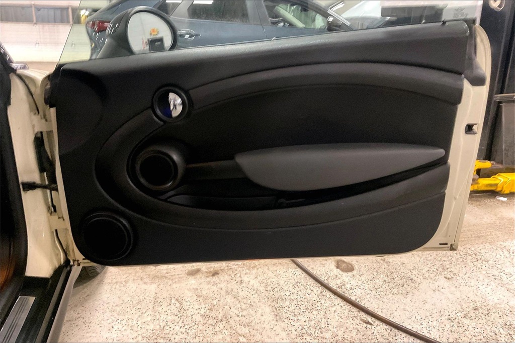 2010 MINI COOPER - Image 20