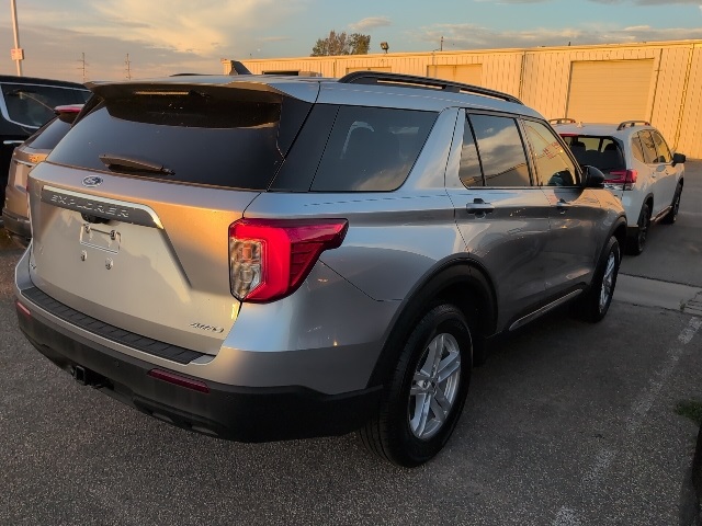 2022 Ford Explorer XLT photo 2