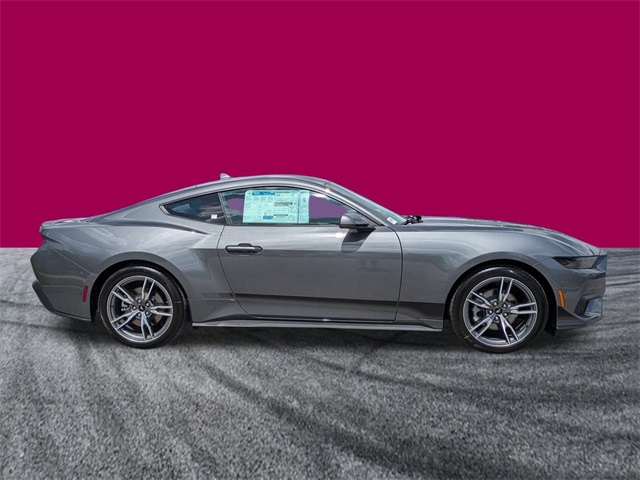 2025 Ford Mustang EcoBoost Premium photo 3