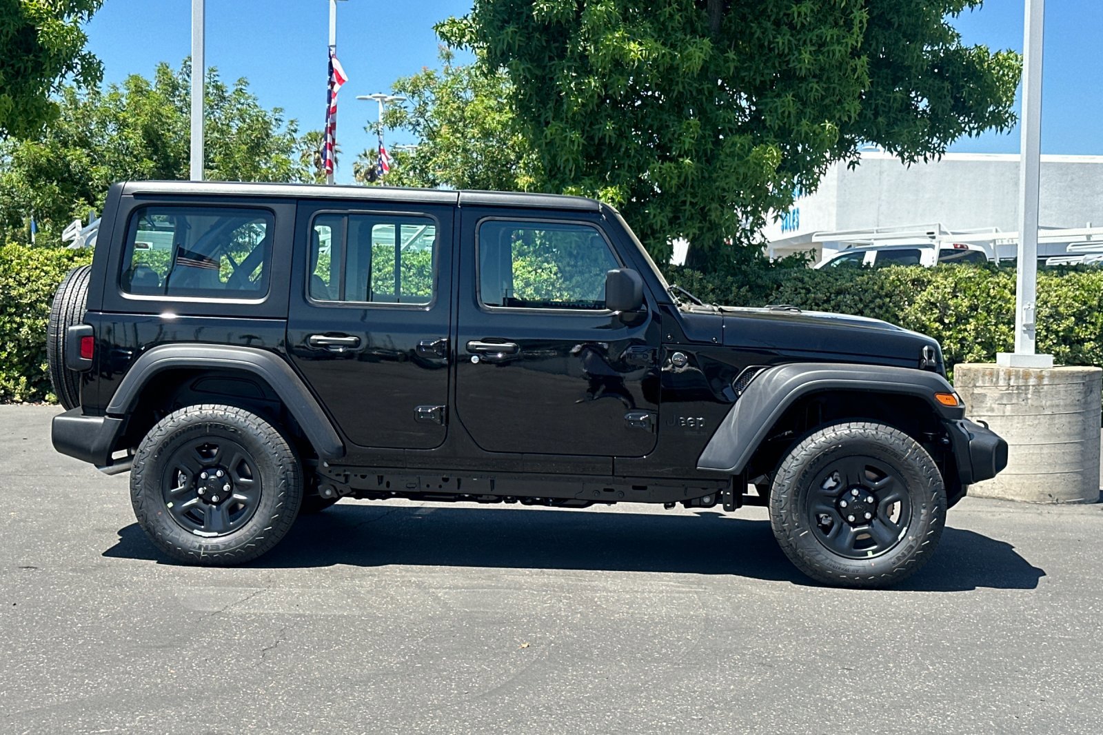 2024 Jeep Wrangler Sport photo 3