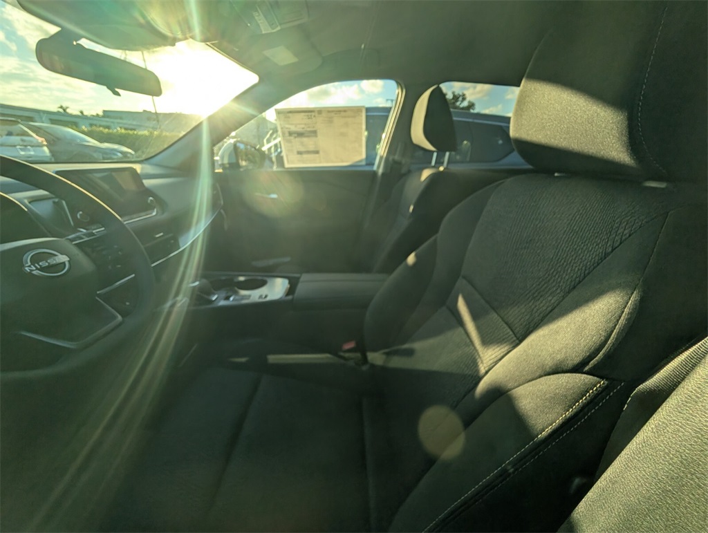 2026 Nissan Rogue SV photo 4