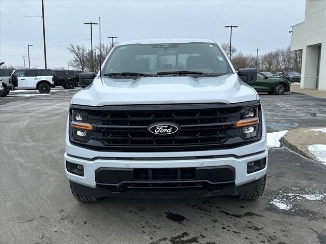 2025 Ford F-150 XLT photo 2