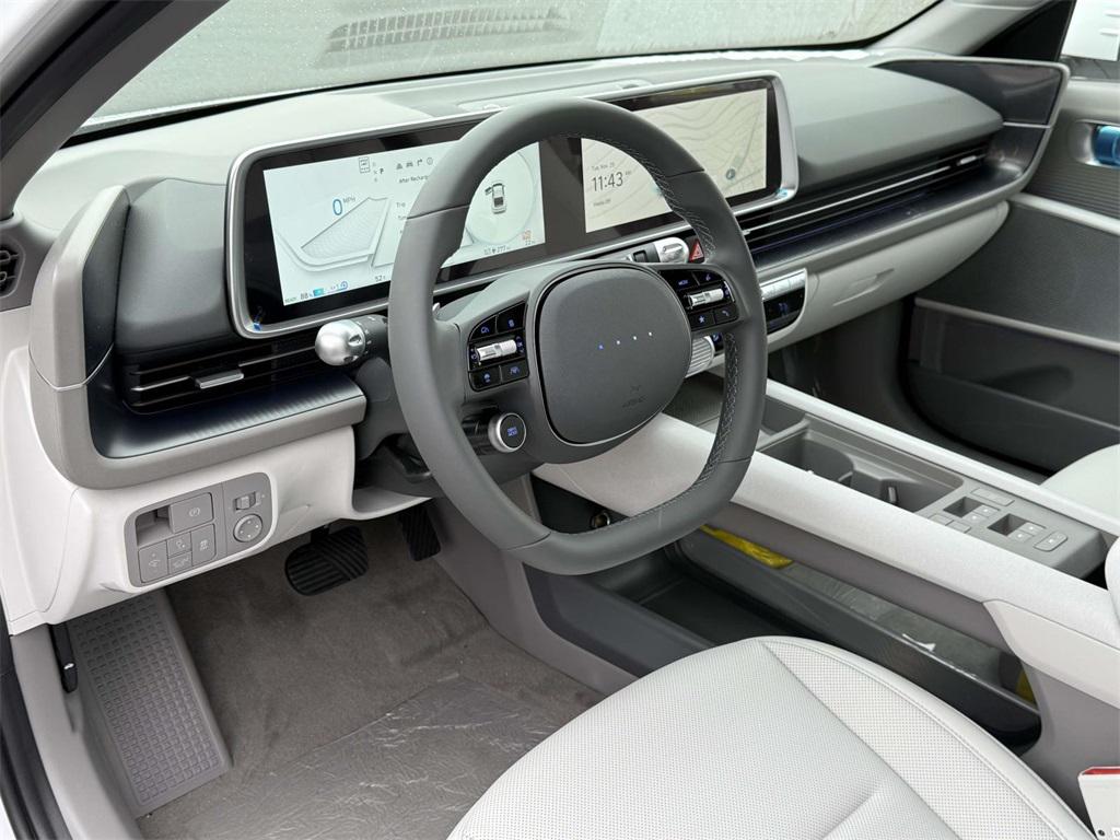 2025 Hyundai Ioniq 6 SEL photo 2