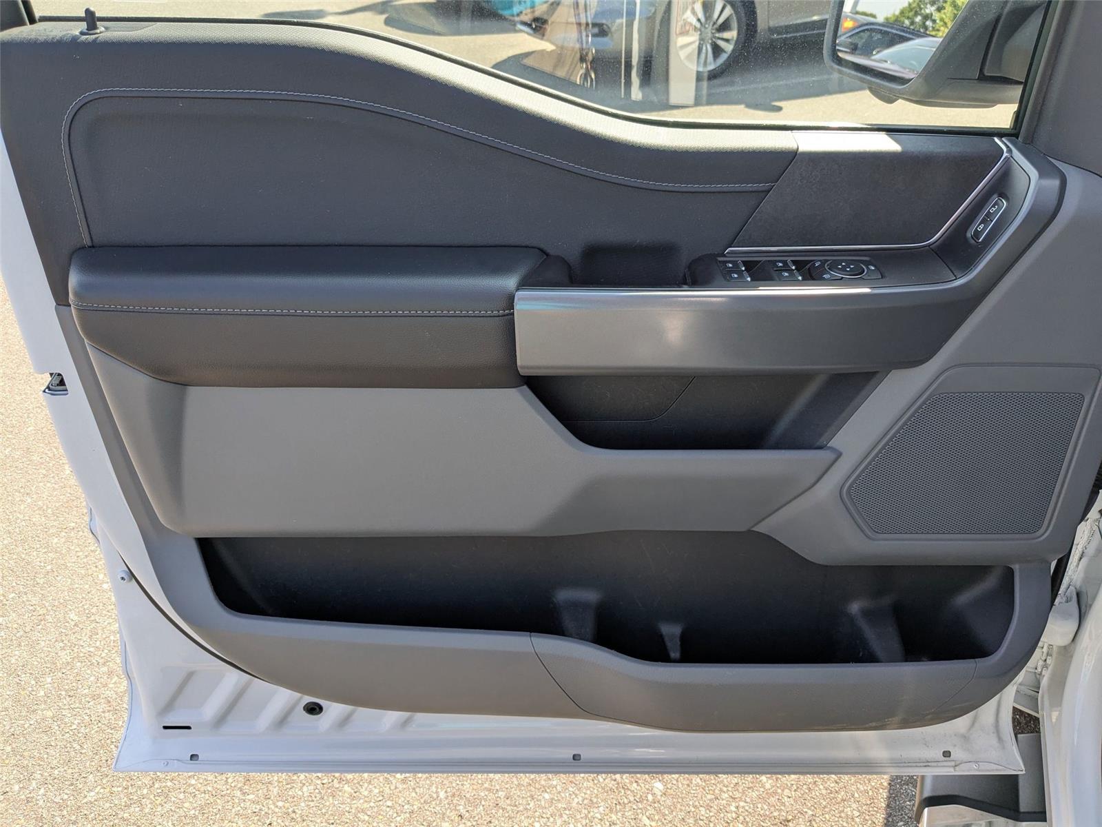 2024 Ford F-150 XLT photo 11
