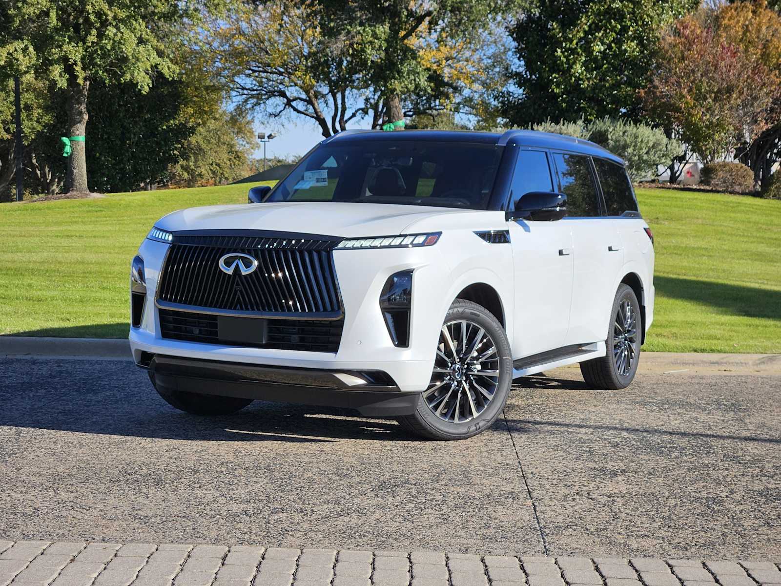 2026 INFINITI QX80 Autograph's photo