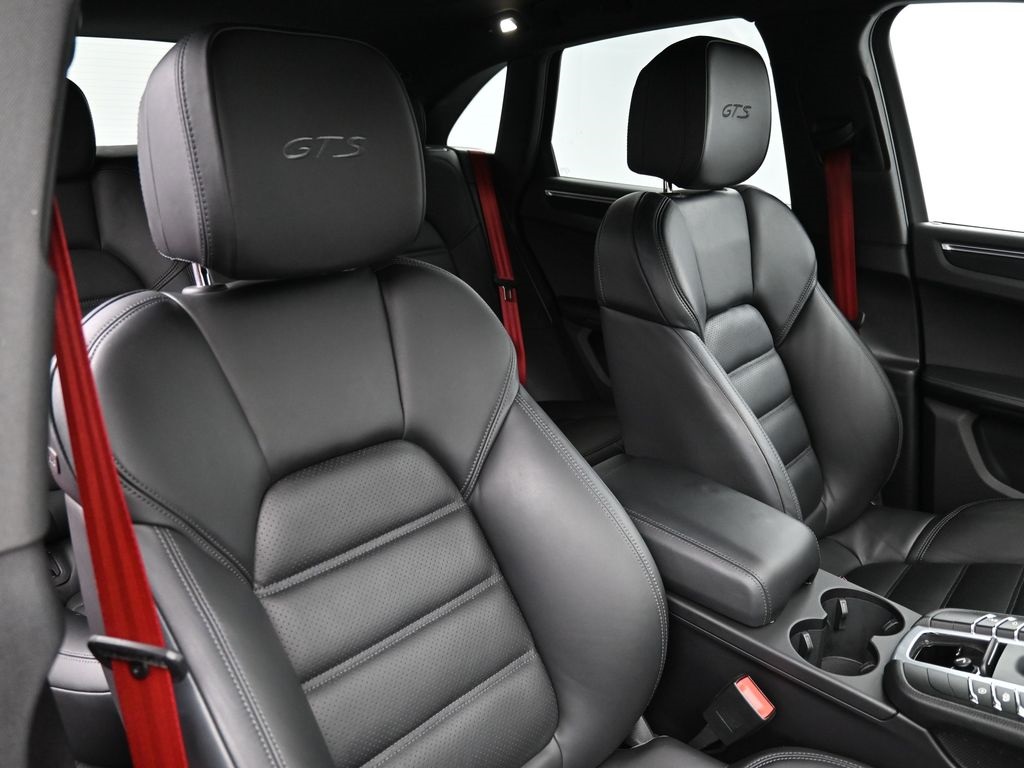 2018 Porsche Macan GTS photo 16