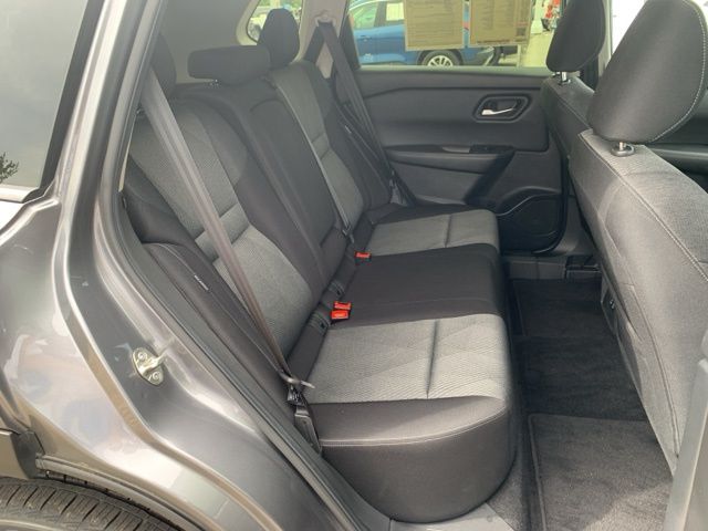 2024 Nissan Rogue SV photo 26