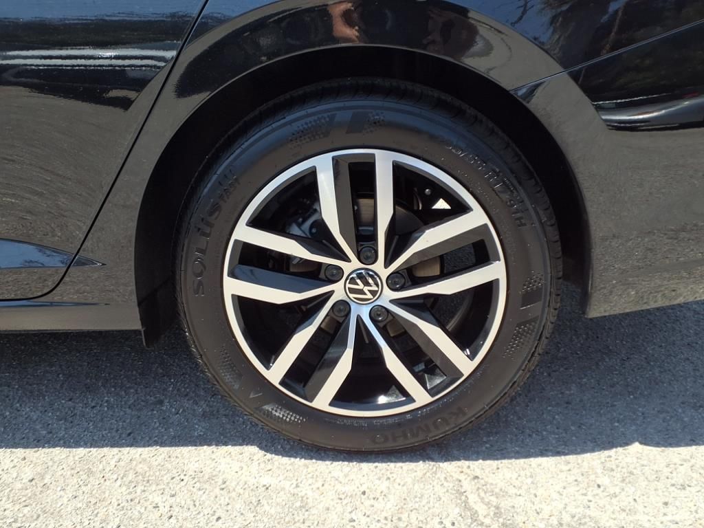 2025 Volkswagen Jetta 1.5T SE photo 4