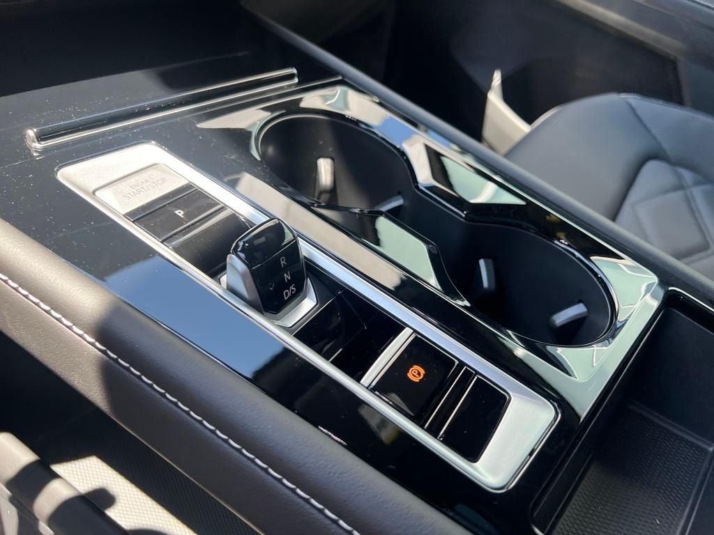 2025 Volkswagen Atlas Cross Sport SE Technology photo 21