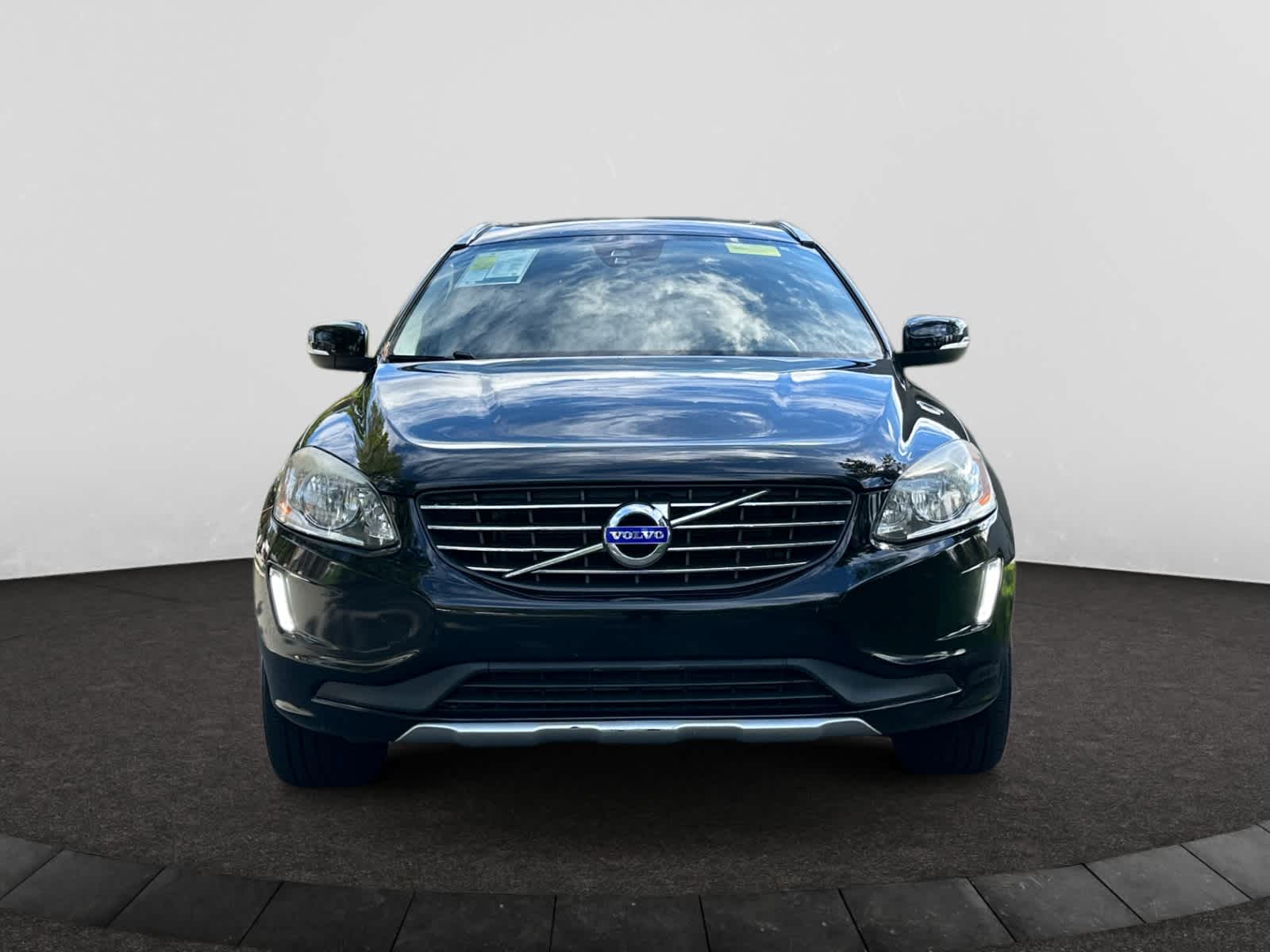 Used 2015 Volvo XC60 T6 with VIN YV4902RB9F2578650 for sale in Westborough, MA