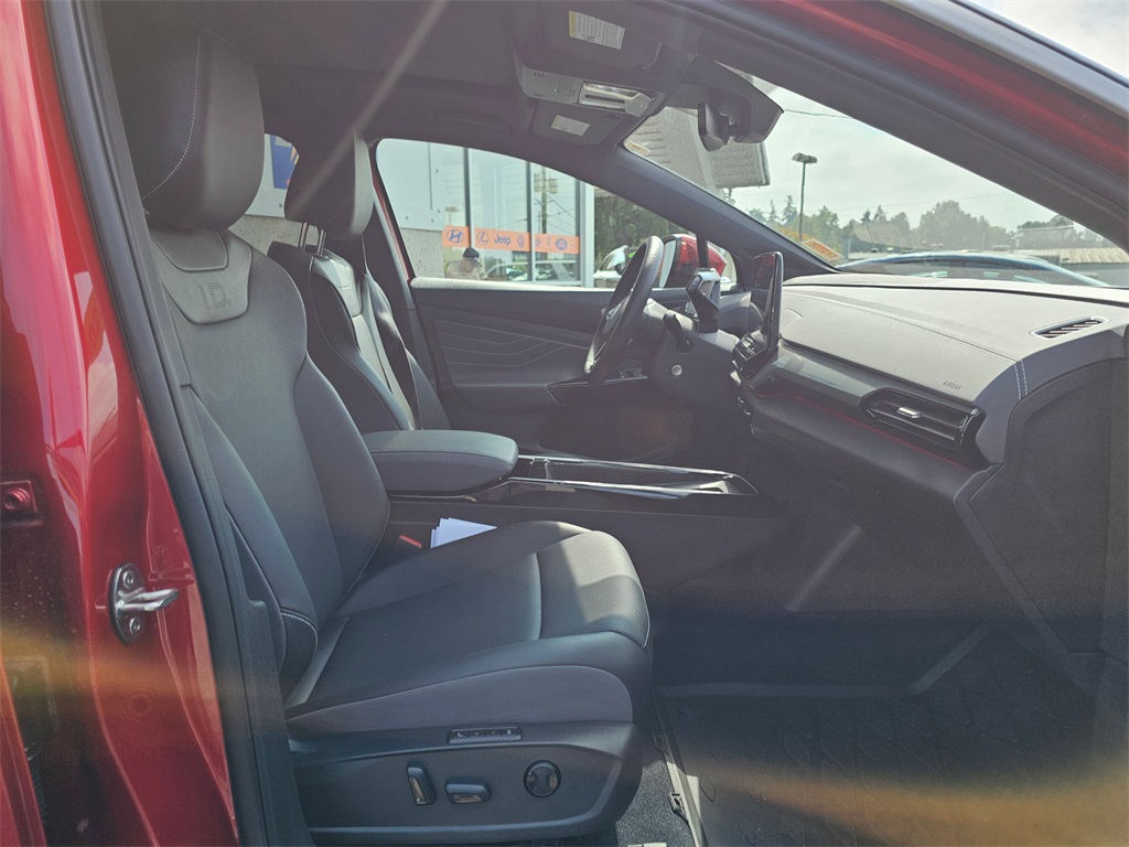 2023 Volkswagen ID.4 Pro Plus photo 12