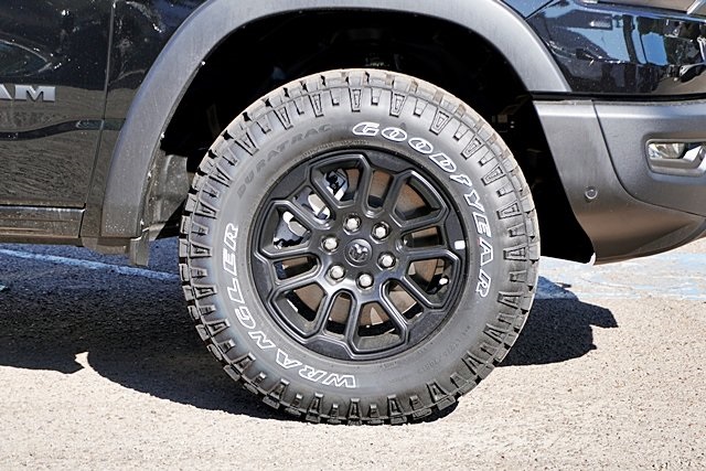 New 2026 Diamond Black Crystal Pearl-Coat Exterior Paint RAM Rebel image 8