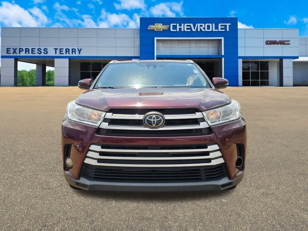 2019 Toyota Highlander XLE photo 2
