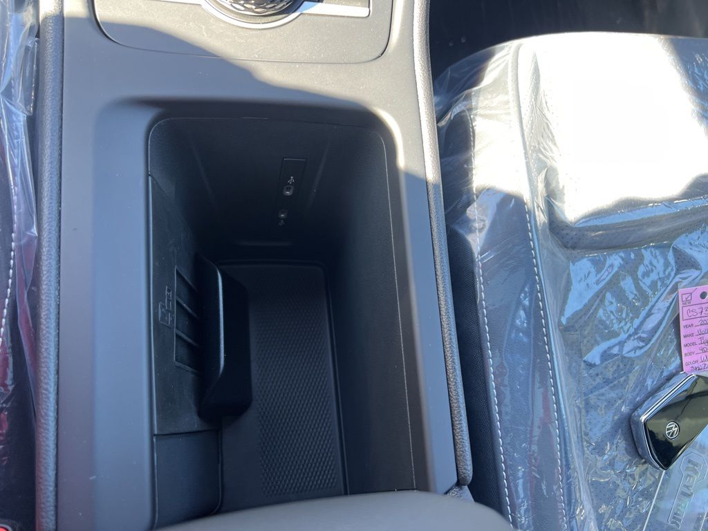2025 Volkswagen Tiguan SE R-Line Black photo 18